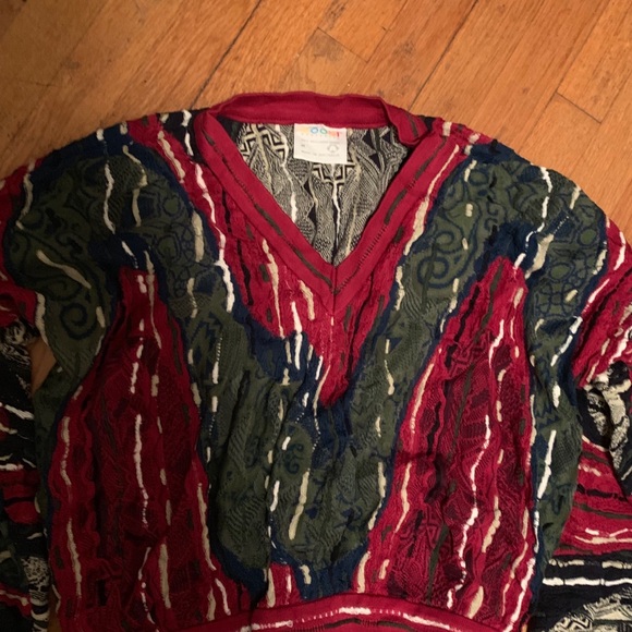 Beautiful Womens Coogi Cardigan Sweater - Picture 3 of 4